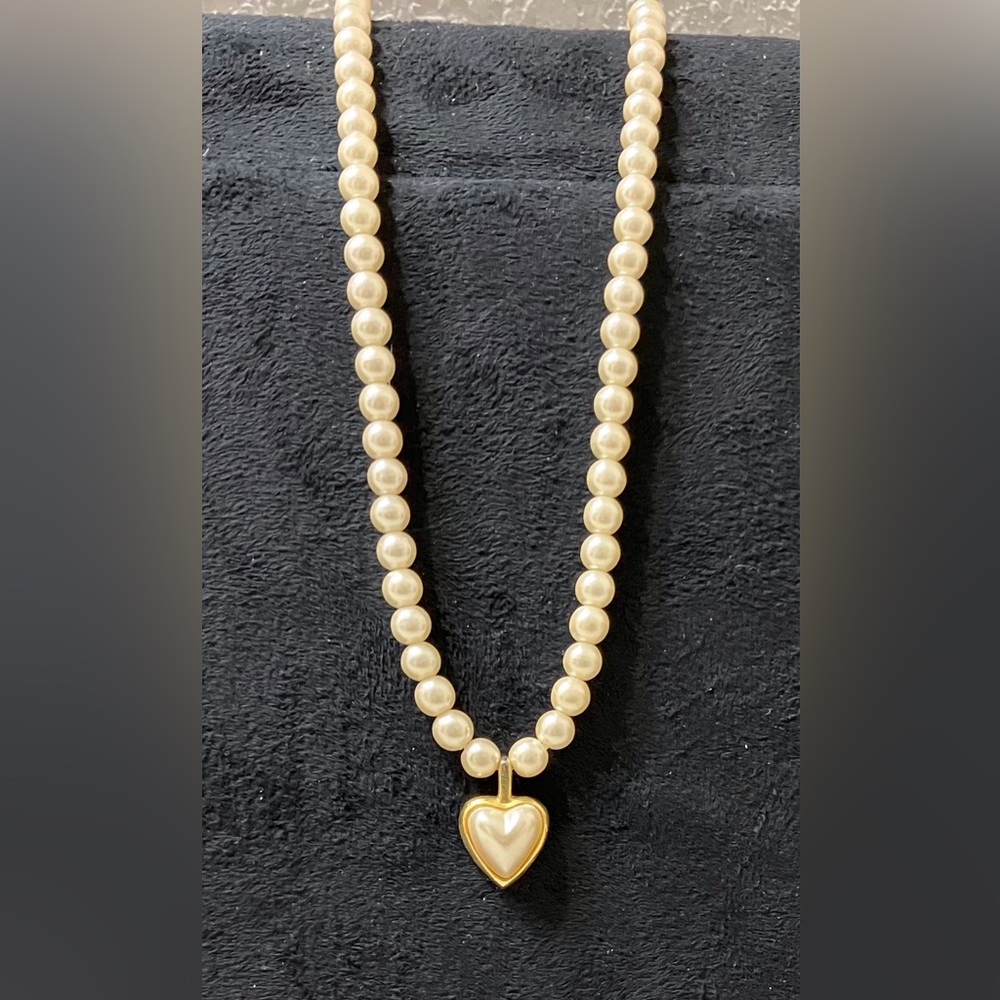 Vintage Faux Pearl Bead Necklace Choker Heart Pendant Costume Jewelry
